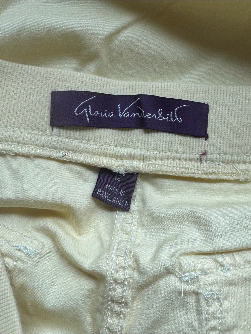 NWT Gloria Vanderbilt LANA Yellow Cargo Shorts SIZE: 12    #3 - Picture 8 of 10